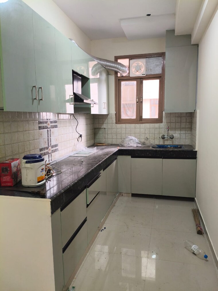 Kitchen, dlf phase i 4 Bedroom 2320 Sq.Ft. Builder Floor In Dlf Phase I Gurgaon 9417132