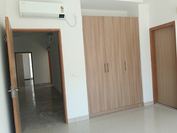 Room in 4 BHK Apartment at SS Linden, Sector 84 – for Rent