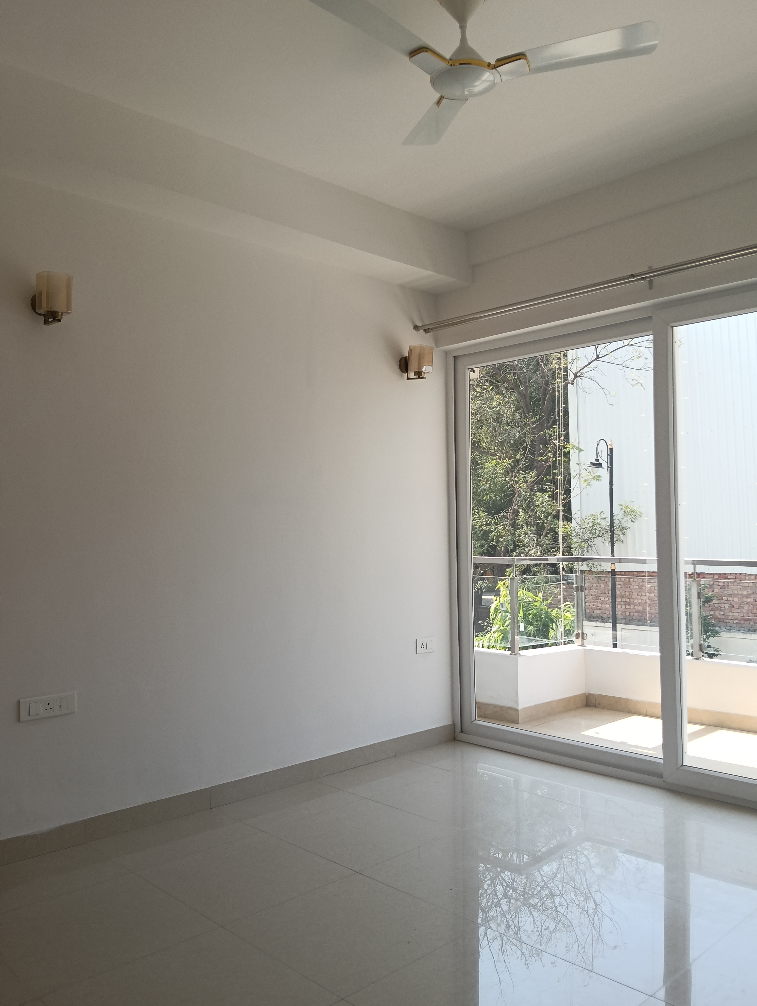 4 BHK + Servant Room Apartment For Rent in SS Linden