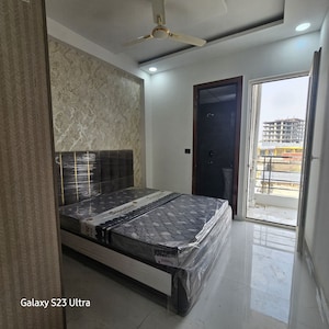 Bedroom in 3 BHK Builder Floor at Dlf Phase I – for Rent
