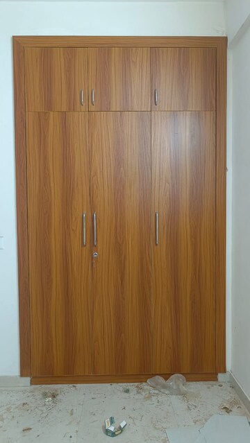 Furnished Amenities in 3 BHK Builder Floor at Smart World Gems, Sector 89 – for Sale