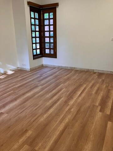 Room in 3 BHK Builder Floor at Lajpat Nagar Iii – for Rent