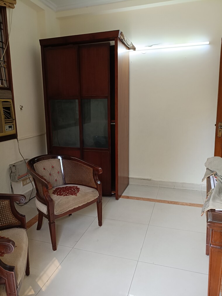 Living Room, new friends colony 6 Bedroom 500 Sq.Yd. Independent House In New Friends Colony Delhi 9417422