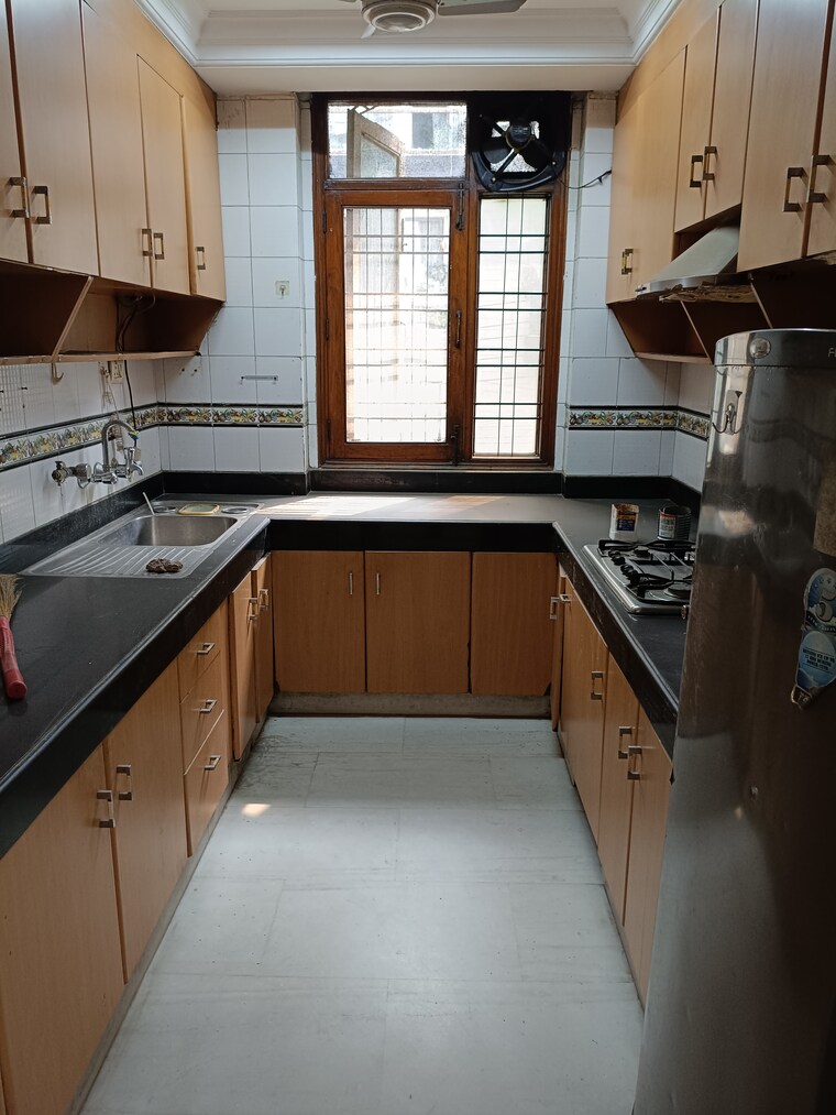 Kitchen, new friends colony 6 Bedroom 500 Sq.Yd. Independent House In New Friends Colony Delhi 9417422