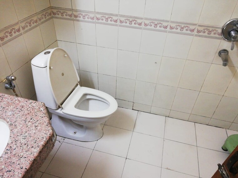 Bathroom, penta-homes 2 Bedroom 1300 Sq.Ft. Apartment In Vip Road Zirakpur 9417397