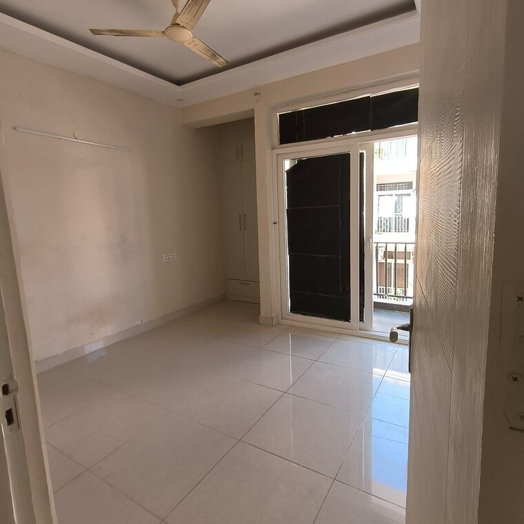 Room, nk-savitry-enclave 3 Bedroom 1800 Sq.Ft. Apartment In Vip Road Zirakpur 9417421