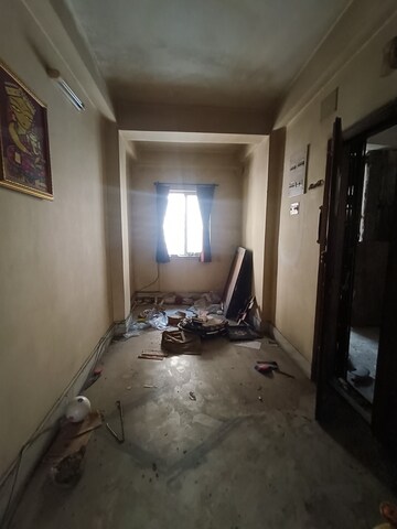 Living Room in 6+ BHK Apartment at Kolkatta Gpo – for Sale