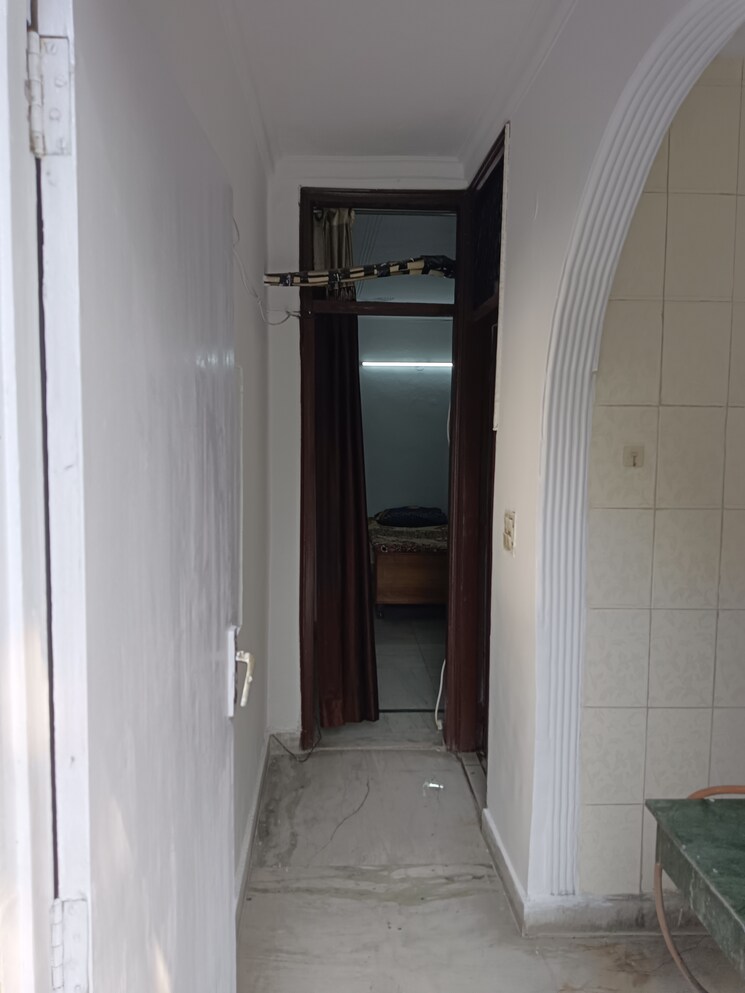 undefined, lajpat nagar 4 Studio 311 Sq.Ft. Builder Floor In Lajpat Nagar 4 Delhi 9417489