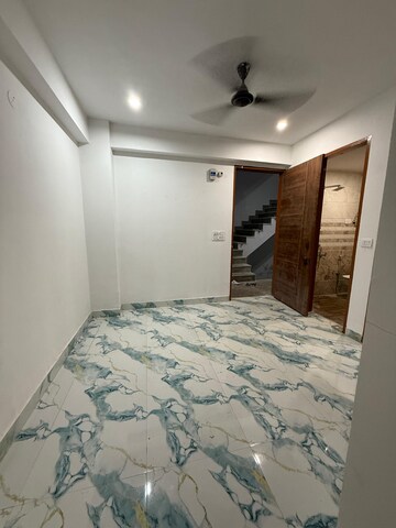 1 BHK Builder Floor For Rent in Chattarpur