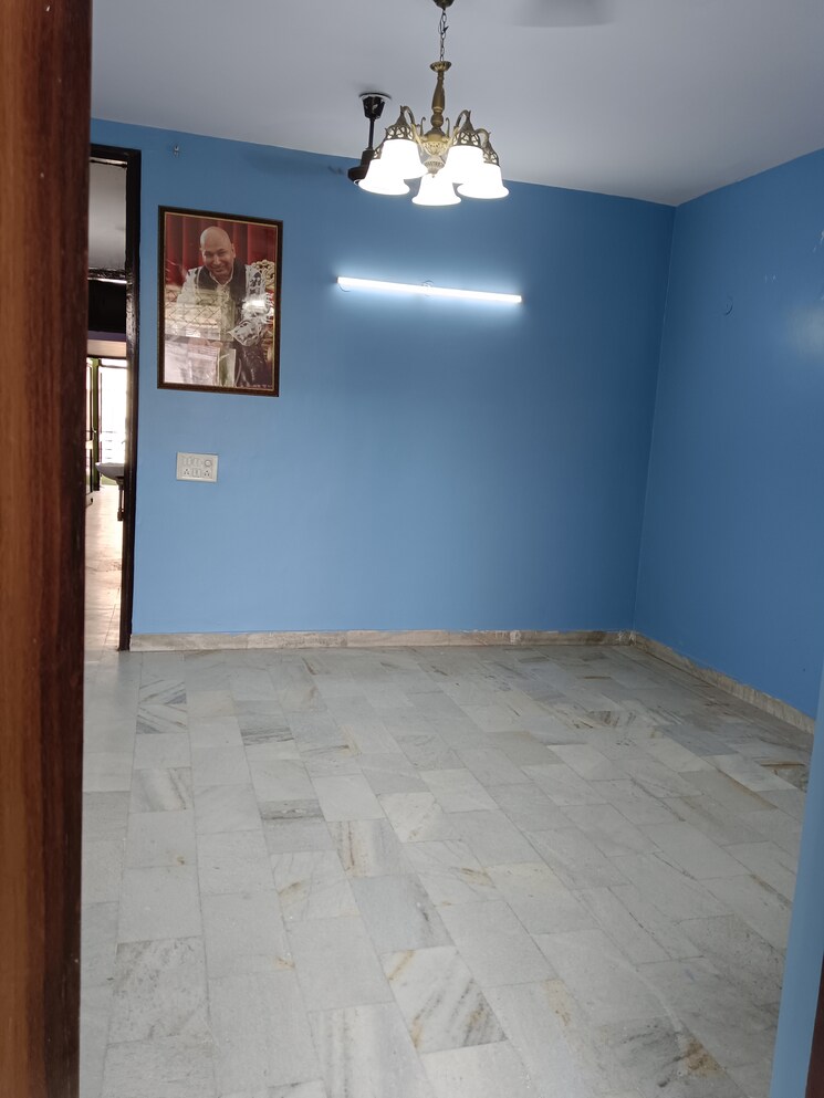 Room, lajpat nagar 4 2 Bedroom 1009 Sq.Ft. Builder Floor In Lajpat Nagar 4 Delhi 9417570