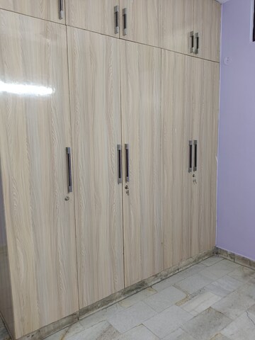 Room in 2 BHK Builder Floor at Lajpat Nagar 4 – for Rent