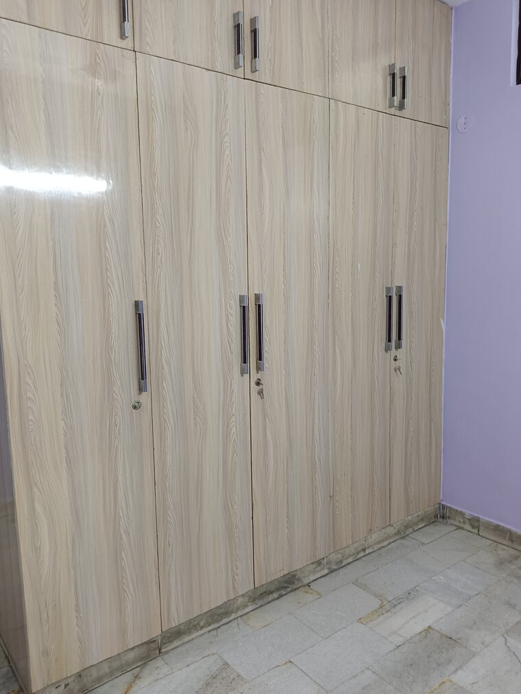 Room, lajpat nagar 4 2 Bedroom 1009 Sq.Ft. Builder Floor In Lajpat Nagar 4 Delhi 9417570
