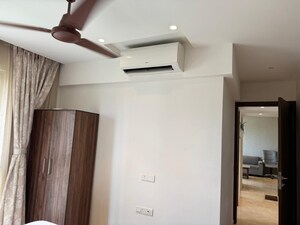 Furnished Amenities in 2 BHK Apartment at Castle Rock, Powai – for Rent