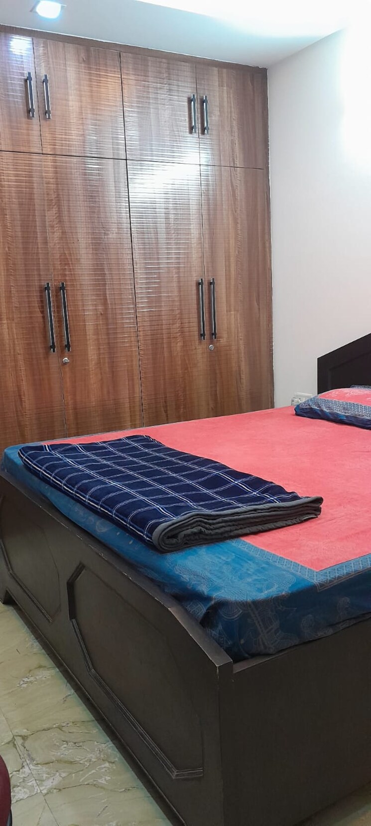 Bedroom, alaknanda 3 Bedroom 250 Sq.Yd. Builder Floor In Alaknanda Delhi 9417576