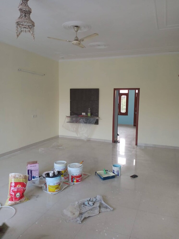 Living Room, sector 15 3 Bedroom 2500 Sq.Ft. Independent House In Sector 15 Panchkula 9417641