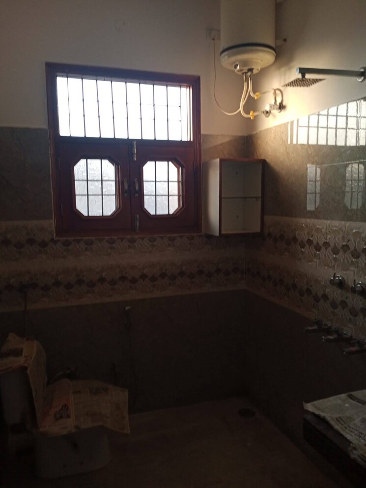 Bathroom, sector 15 3 Bedroom 2500 Sq.Ft. Independent House In Sector 15 Panchkula 9417641