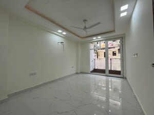 Room in 1 BHK Builder Floor at Chattarpur – for Rent