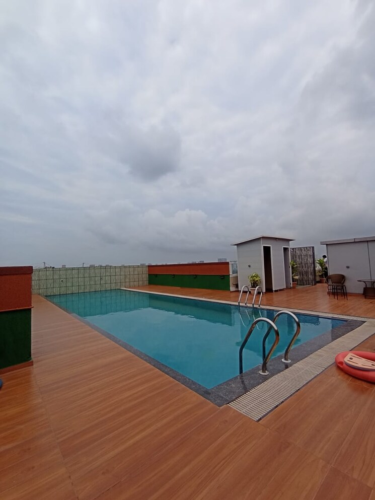 Swimming Pool, romell-orbis 2 Bedroom 620 Sq.Ft. Apartment In Andheri East Mumbai 9417688
