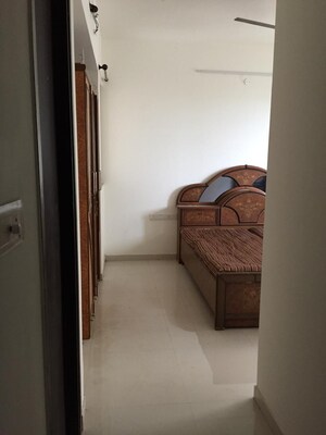 Furnished Amenities in 2 BHK Apartment at Lodha Splendora, Ghodbunder Road – for Rent