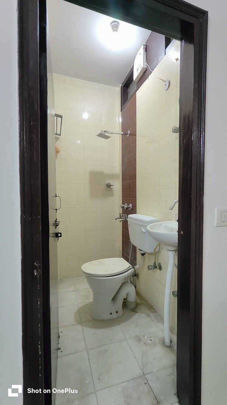 Bathroom, saket 2 Bedroom 850 Sq.Ft. Builder Floor In Saket Delhi 9417750