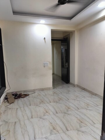 Room in 1.5 BHK Apartment at The Mahesh CGHS, Sector 21c – for Rent