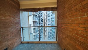 Room in 2 BHK Apartment at Dosti Group Imperia, Manpada – for Rent