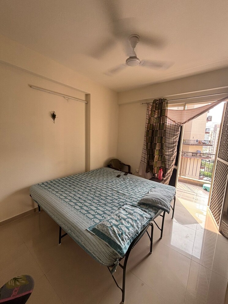 Bedroom, rof-aalayas-phase-2 3 Bedroom 864 Sq.Ft. Apartment In Sector 102 Gurgaon 9417754