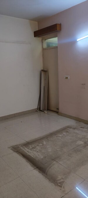 3.5 BHK Apartment For Rent in Mayur Vihar Phase 1 Extension