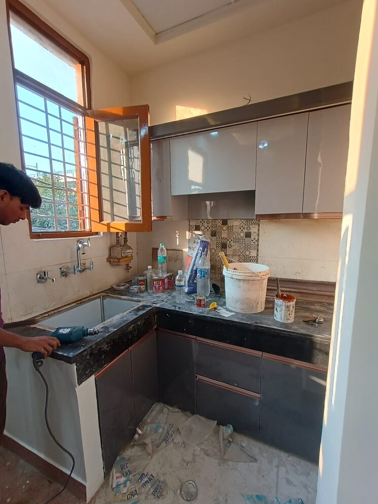 Kitchen, sector 2a vasundhara 1 Bedroom 500 Sq.Ft. Builder Floor In Sector 2a Vasundhara Ghaziabad 9417774