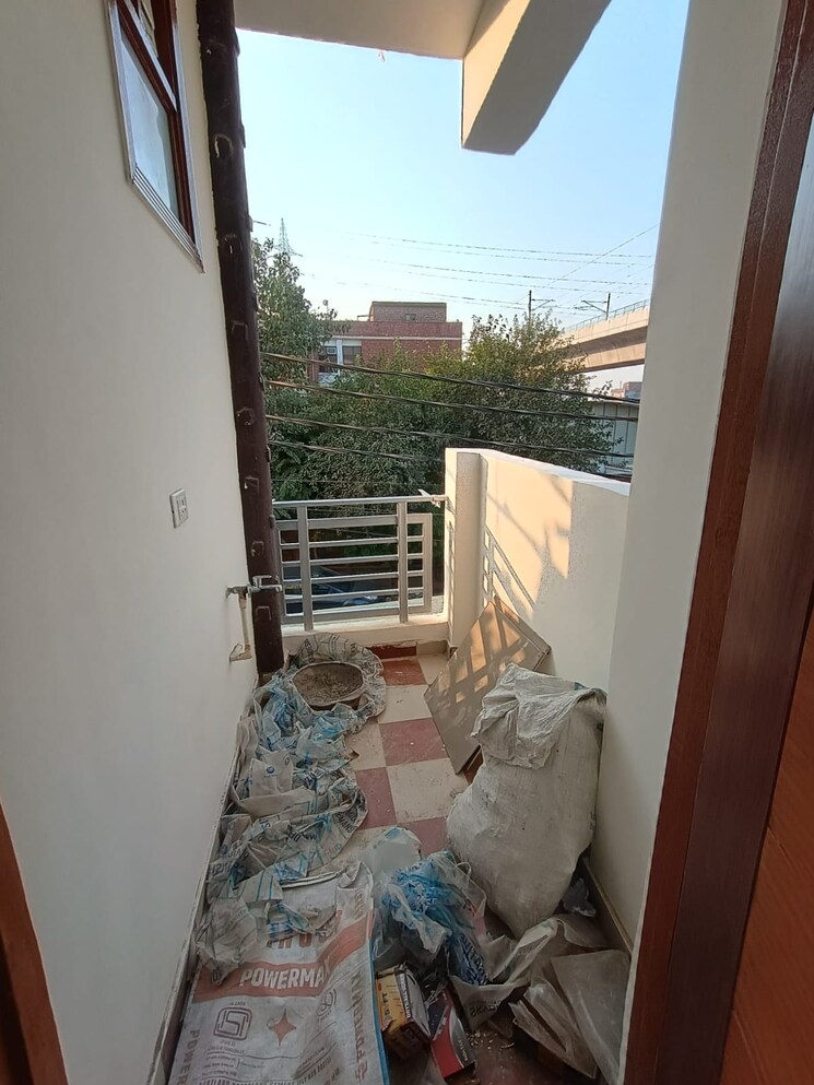 Balcony, sector 2a vasundhara 1 Bedroom 500 Sq.Ft. Builder Floor In Sector 2a Vasundhara Ghaziabad 9417774