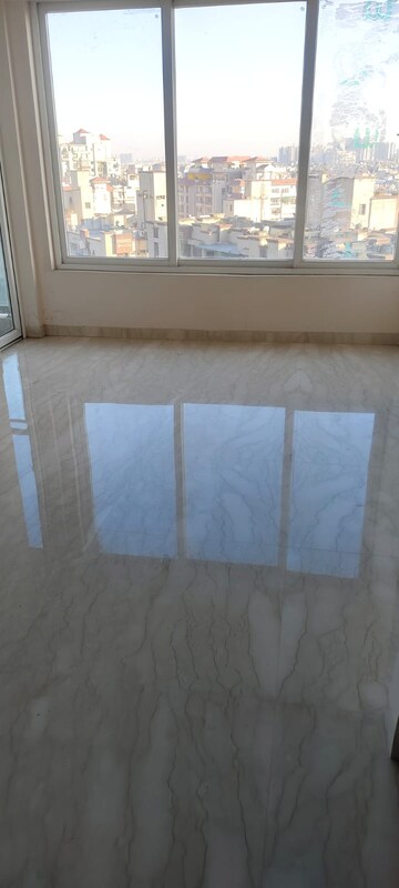 Bedroom in 3.5 BHK Apartment at Ambience Tiverton, Sector 50 – for Rent