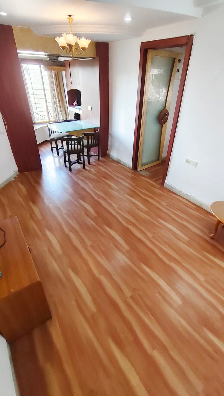 Living Room, andheri west 2 Bedroom 700 Sq.Ft. Apartment In Andheri West Mumbai 9417755