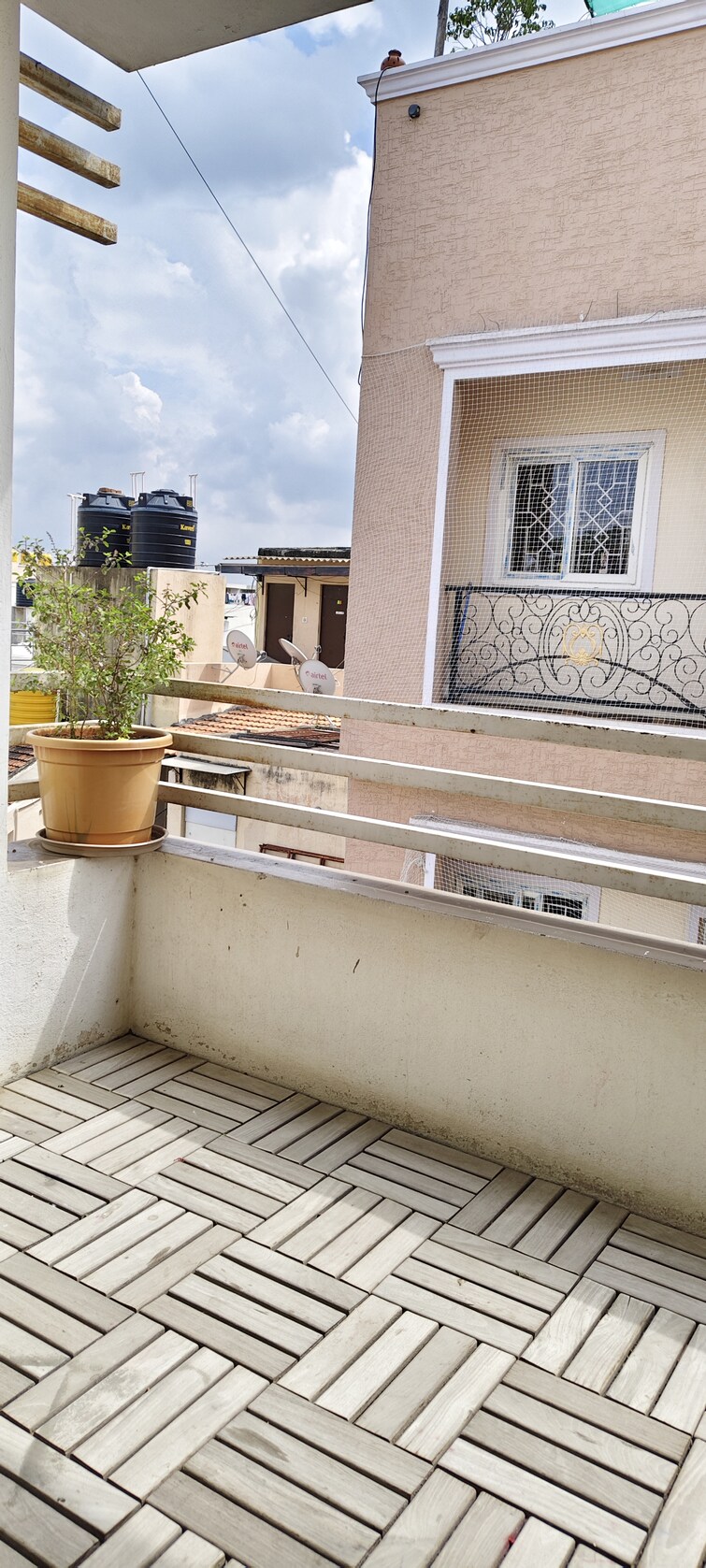 Balcony, halasuru 6+ Bedroom 1600 Sq.Ft. Apartment In Halasuru Bangalore 9417822