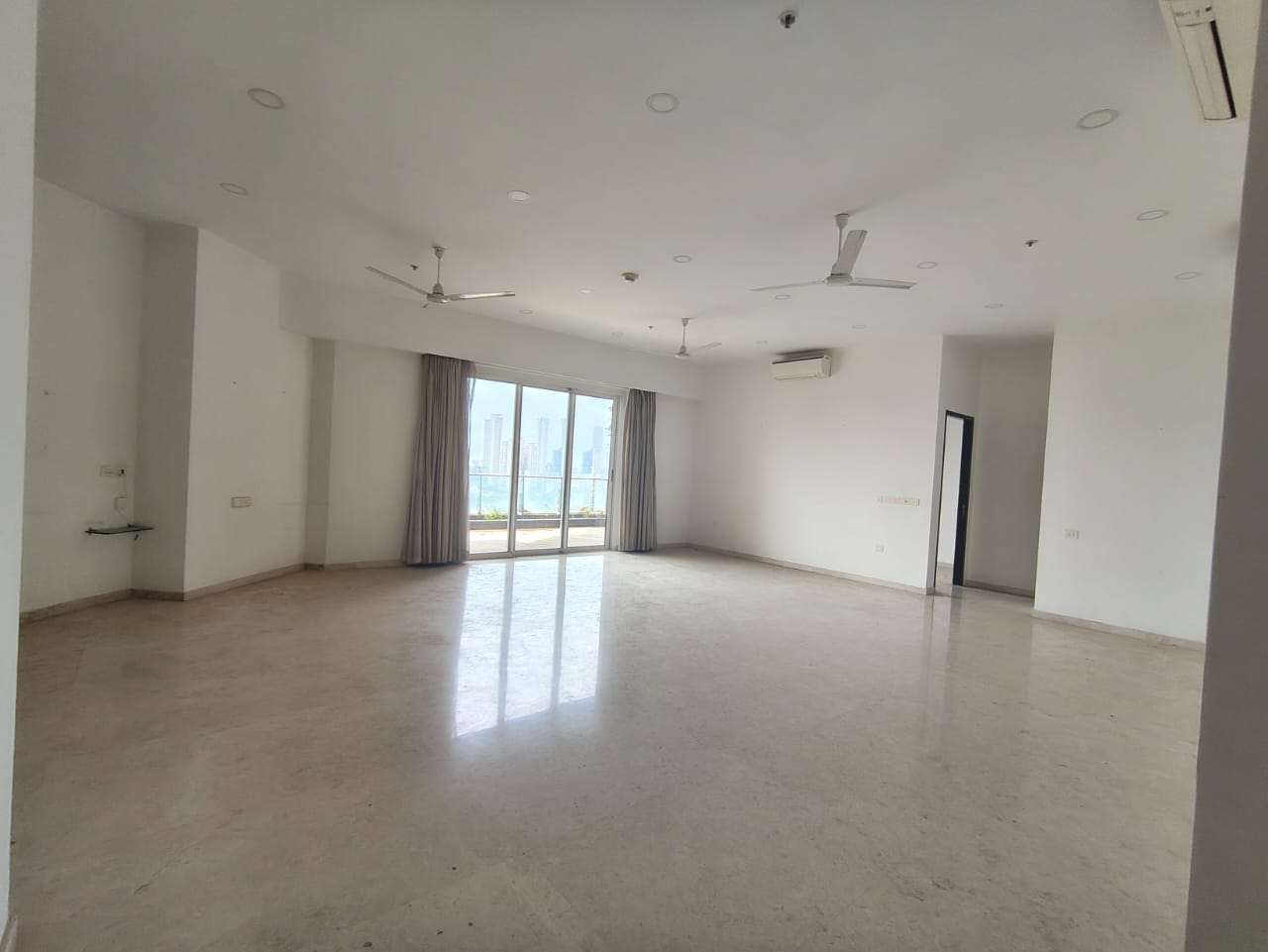 4 BHK 2950 Sq.Ft. Apartment in Indiabulls Sky