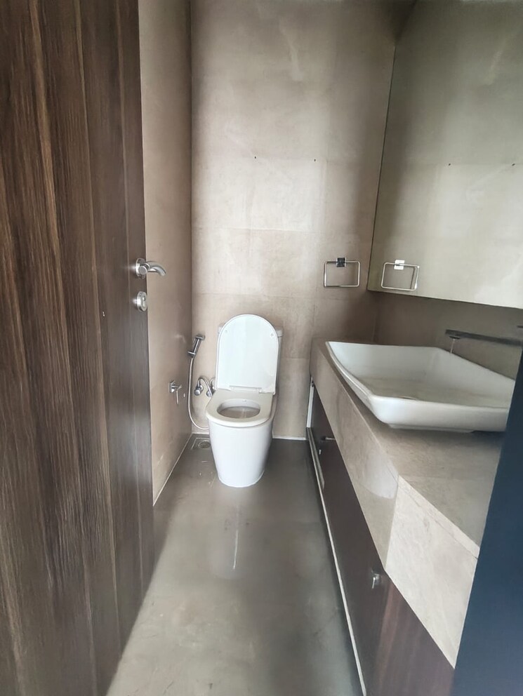 Attached Bathroom, indiabulls-sky 4 Bedroom 2950 Sq.Ft. Apartment In Lower Parel Mumbai 9417927