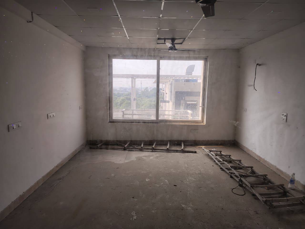 Office Space For Sale in Puri 81 Business Hub