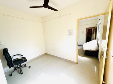 Room in 2 BHK Apartment at Tambhad – for Rent