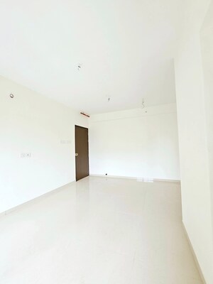 Room in 2 BHK Apartment at Andheri East – for Rent