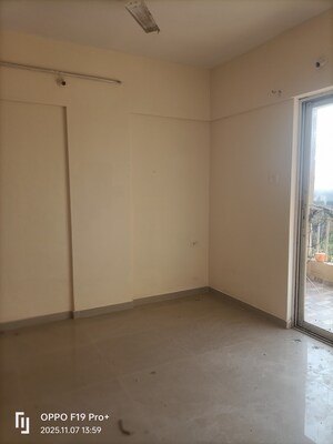 Room in 2 BHK Apartment at Karve Nagar – for Rent