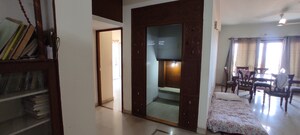 Room in 3 BHK Apartment at Kalyan Villa, Paanduranga Puram – for Rent