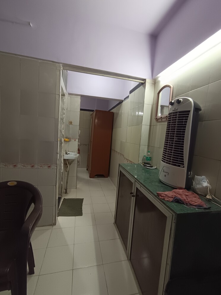 Master Bedroom, bindra-complex 1 RK 225 Sq.Ft. Apartment In Andheri East Mumbai 9417976