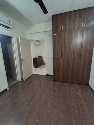 Room in 3 BHK Apartment at Bestech Park View Altura, Sector 79 – for Rent