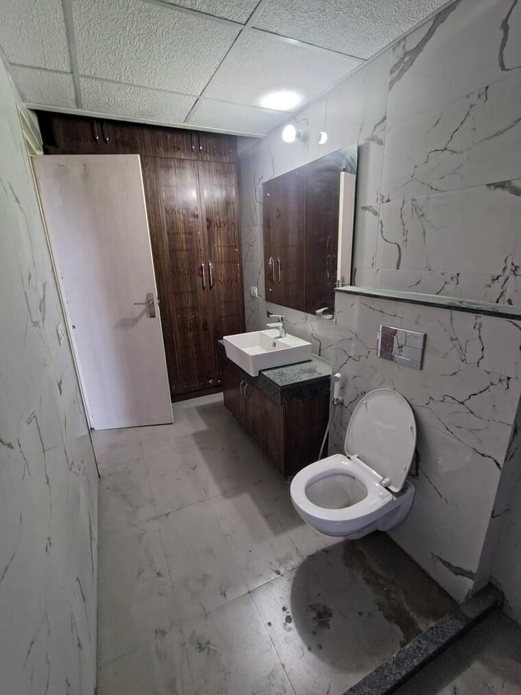 Bathroom, bestech-park-view-altura 3 Bedroom 2150 Sq.Ft. Apartment In Sector 79 Gurgaon 9418062