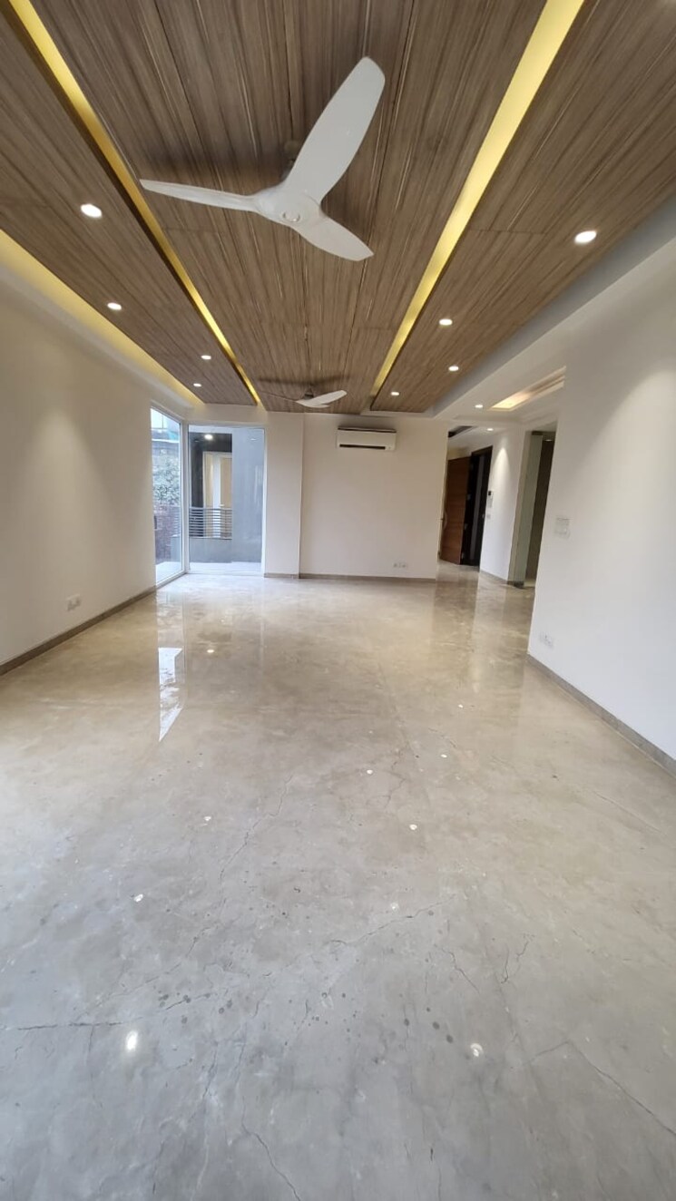 Room, greater kailash ii 4 Bedroom 2700 Sq.Ft. Apartment In Greater Kailash ii Delhi 9417980