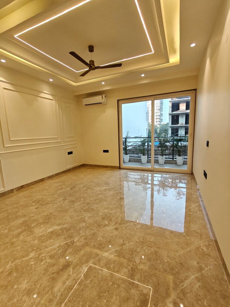 Room, gupta-awas 3 Bedroom 215 Sq.Yd. Builder Floor In Sector 43 Gurgaon 9418057