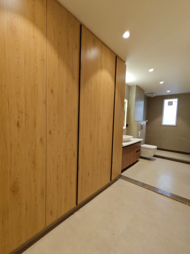 Room, gupta-awas 3 Bedroom 215 Sq.Yd. Builder Floor In Sector 43 Gurgaon 9418057