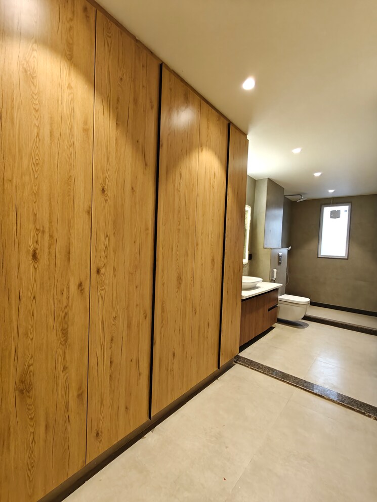 Room, gupta-awas 3 Bedroom 215 Sq.Yd. Builder Floor In Sector 43 Gurgaon 9418057