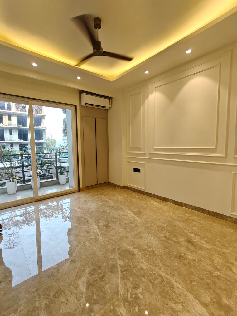 Room, gupta-awas 3 Bedroom 215 Sq.Yd. Builder Floor In Sector 43 Gurgaon 9418057