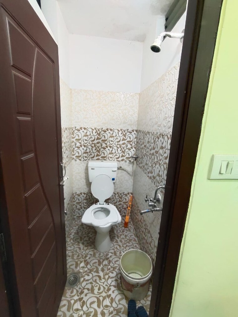 Bathroom, rwa-flats-pocket-40 2 Bedroom 805 Sq.Ft. Builder Floor In Kalkaji Delhi 9417996
