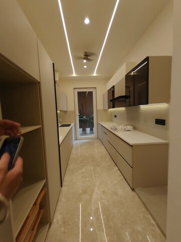 Building Lobby in 3 BHK Builder Floor at Uday Arden 45, Sector 45 – for Rent